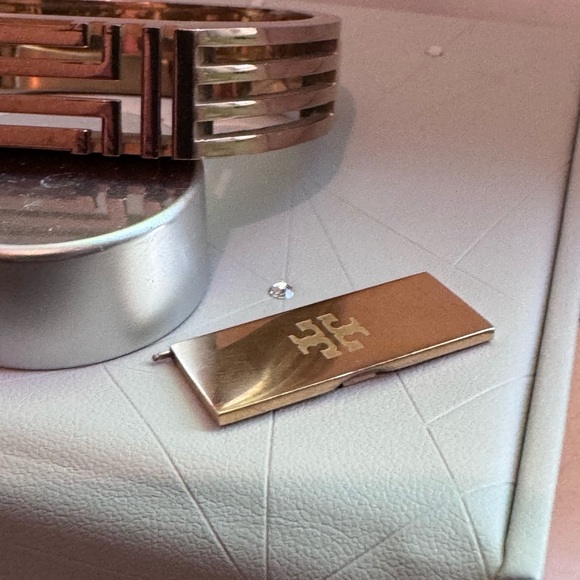 đź’–Rare Vintage Tory Burch Fitbit Rose Coloured Bracelet - Picture 15 of 16